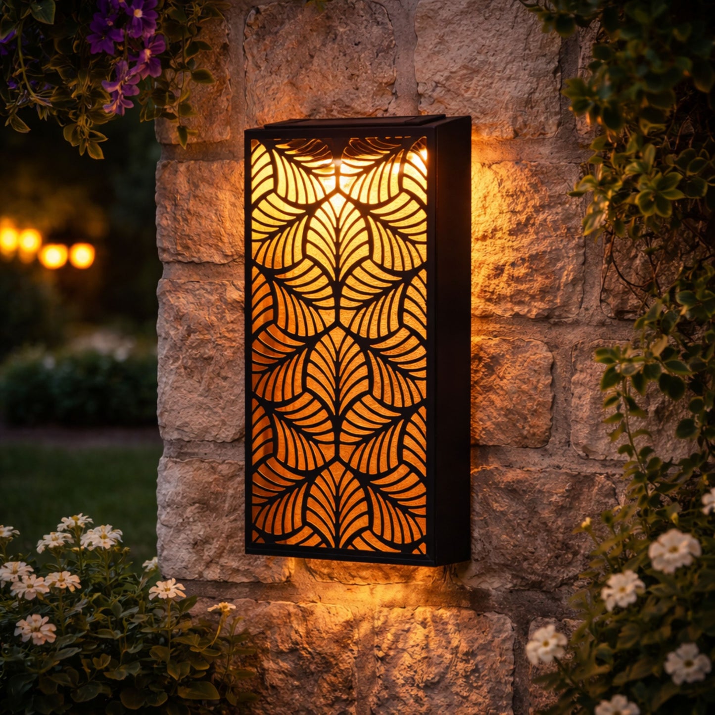Metal Wall Art Solar Light – Warm White LEDs, Auto Dusk On, Rechargeable (Leaves)