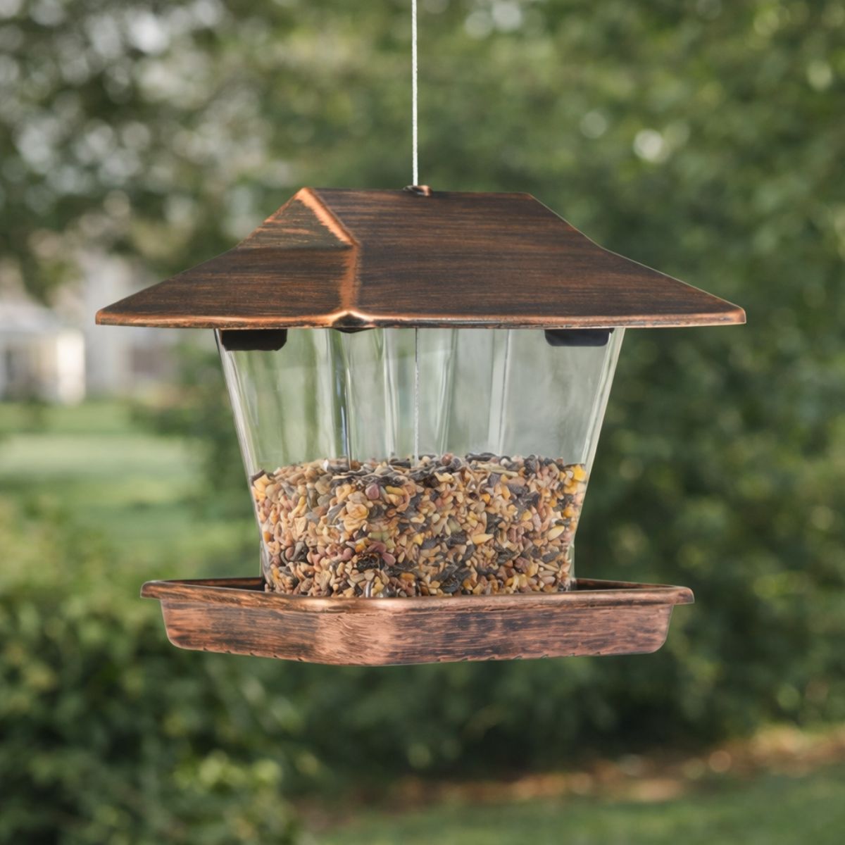 Hanging Bird Feeder for Outdoors, Wild Bird Seed Feeder, Copper Effect, Squirrel Resistant Plastic Wild Bird Seed Feeder for Garden, Yard & Outdoor Decoration