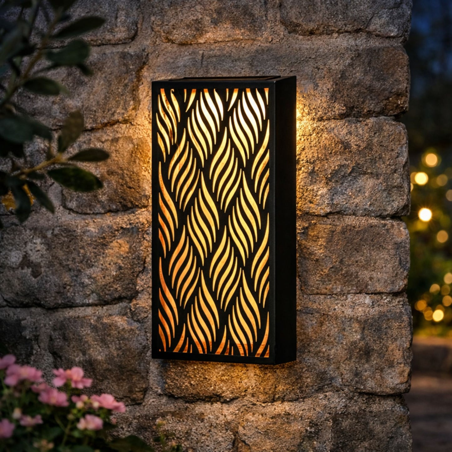 Metal Wall Art Solar Light – Warm White LEDs, Auto Dusk On, Rechargeable (Diamonds)